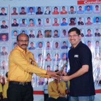 Testimonial moment – Director sir honors faculty for dedication Director sir giving award to faculty – testimonials at Hyderabad best coaching