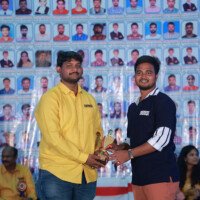 Testimonial moment – second faculty member awards student Another faculty member giving award to student – testimonials at Hyderabad best coaching