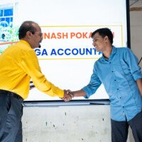 Jains Sir of Everest Coaching Point congratulates a successful student ains Sir congratulating student – testimonials of success at Everest Coaching Point