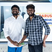 Everest Coaching Point faculty sir congratulates a student for achievement Faculty sir congratulating student – testimonials of success