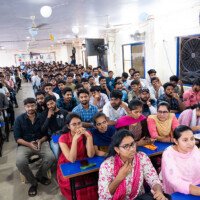 Classroom photo of Everest Coaching Point students Full classroom of students – testimonials of Everest Coaching Point learning