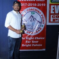 Testimonial – Successful Student with Award at Everest Coaching Point Student testimonial with award – Everest Coaching Point success story