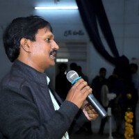 Everest Coaching Point faculty delivering an inspiring speech Faculty giving speech – testimonials of guidance and inspiration