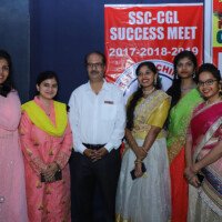 Jains Sir with students of Everest Coaching Point in a group photo Jains Sir with student group – testimonials of academic success and mentorship